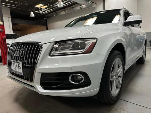 White 2015 Audi Q5 2.0T Premium Plus
