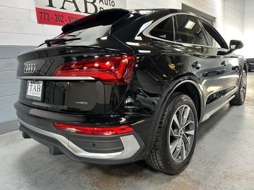 Mythos Black Metallic 2022 Audi Q5 45 S line quattro Premium