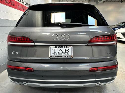 2021 Audi Q7 45 Premium