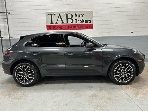 2017 Porsche Macan Base