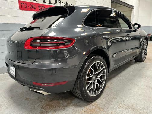 2017 Porsche Macan Base