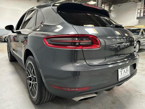 2017 Porsche Macan Base