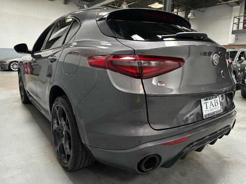2022 Alfa Romeo Stelvio Ti
