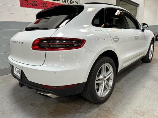 2018 Porsche Macan 