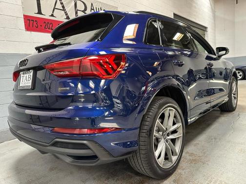 Navarra Blue Metallic 2024 Audi Q3 45 S line Premium