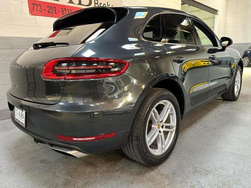 2018 Porsche Macan 
