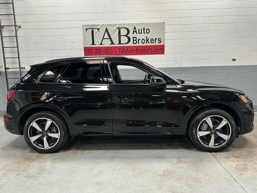 2023 Audi Q5 45 S line Premium Plus