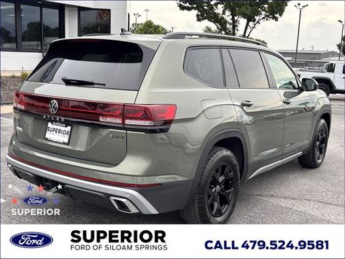 Avocado Green Pearl 2025 Volkswagen Atlas 2.0T Peak Edition