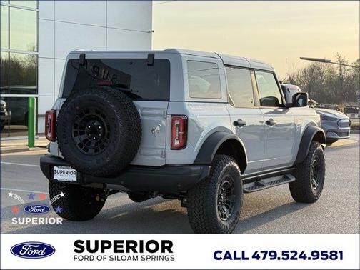Avalanche Gray 2026 Ford Bronco Badlands