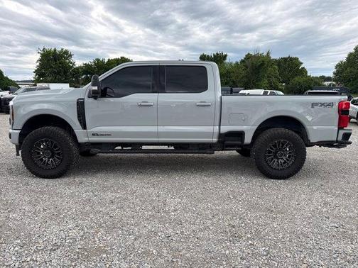 Avalanche 2025 Ford F-250 Lariat