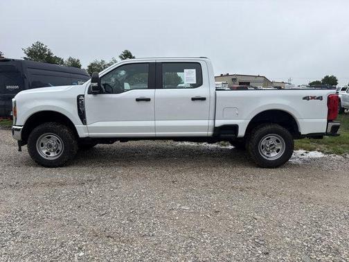 Oxford White 2023 Ford F-350 XL
