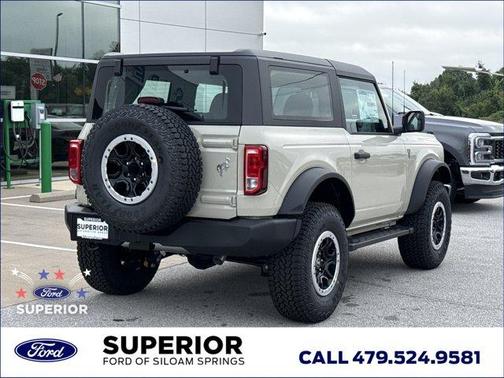 Desert Sand 2026 Ford Bronco Base