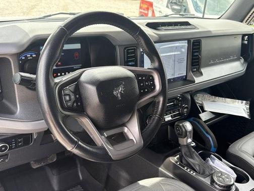 Oxford White 2024 Ford Bronco Black Diamond