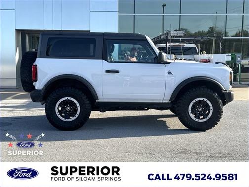 Oxford White 2024 Ford Bronco Black Diamond