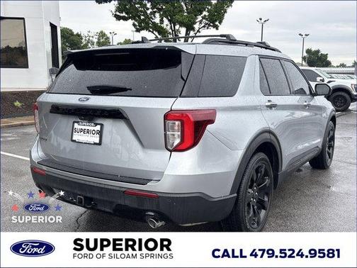 Iconic Silver Metallic 2024 Ford Explorer ST-Line