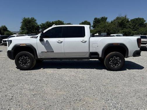 Summit White 2024 GMC Sierra 2500 AT4X