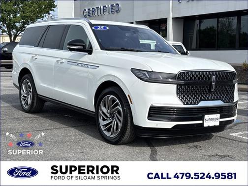 Crystal White Metallic 2025 Lincoln Navigator Reserve