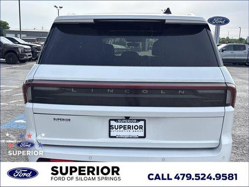 Crystal White Metallic 2025 Lincoln Navigator Reserve