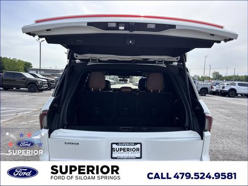 Crystal White Metallic 2025 Lincoln Navigator Reserve