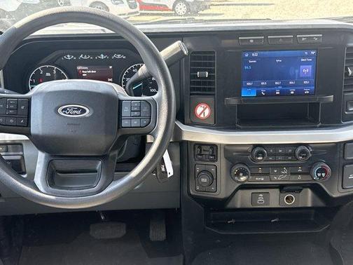 White 2024 Ford F-250 XLT