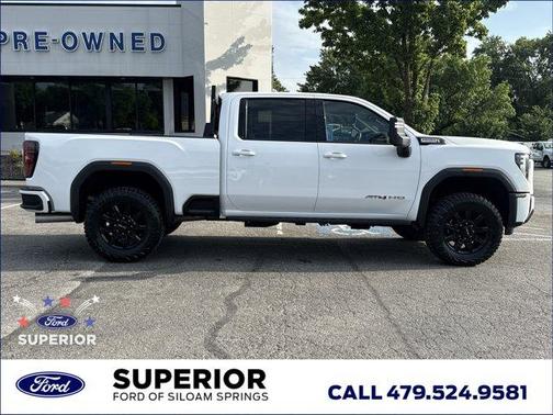 Summit White 2024 GMC Sierra 2500 AT4