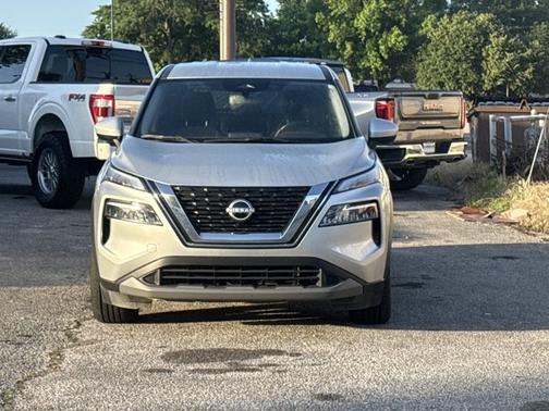 Brilliant Silver Metallic 2023 Nissan Rogue SV