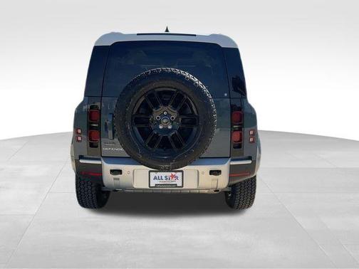 2024 Land Rover Defender 110 P300