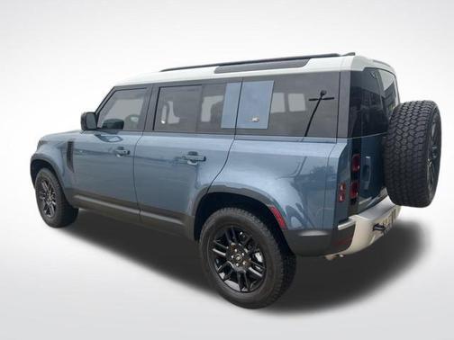 2024 Land Rover Defender 110 P300