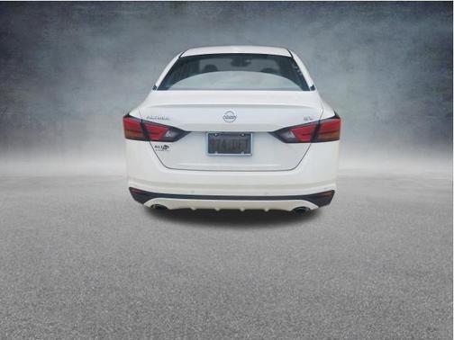 Pearl White Tricoat 2019 Nissan Altima 2.5 SV