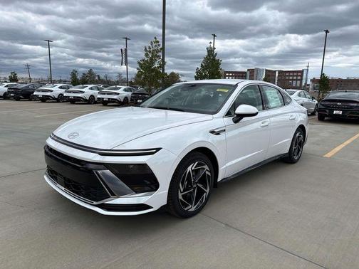 2026 Hyundai SONATA SEL