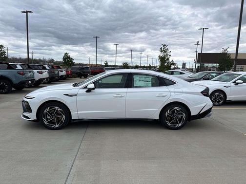 2026 Hyundai SONATA SEL