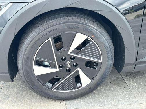 Abyss Black 2026 Hyundai IONIQ 5 SEL