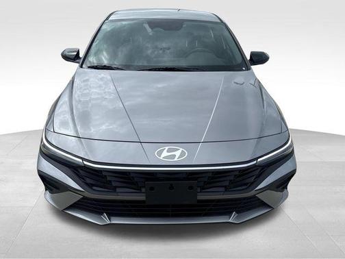 Fluid Metal 2025 Hyundai ELANTRA Sport