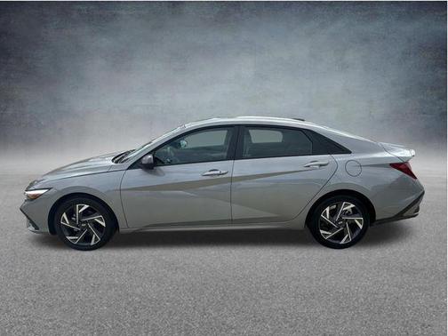 Fluid Metal 2025 Hyundai ELANTRA Sport