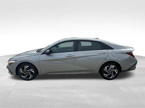 Fluid Metal 2025 Hyundai ELANTRA Sport