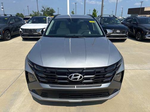 Shimmering Silver 2026 Hyundai TUCSON SEL