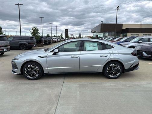 2026 Hyundai SONATA SEL