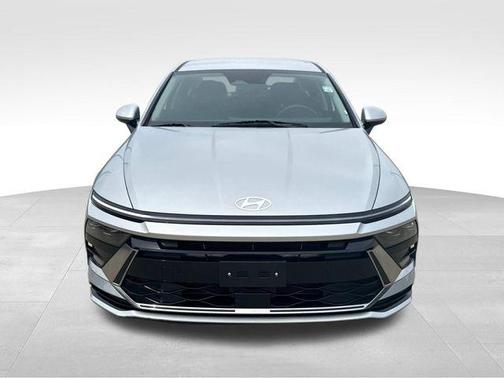 Aero Silver 2025 Hyundai SONATA SEL