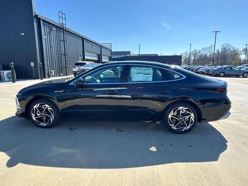 2026 Hyundai SONATA SEL