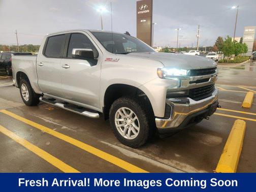 Silver Ice Metallic 2019 Chevrolet Silverado 1500 LT