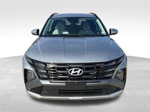 Shimmering Silver 2025 Hyundai TUCSON SEL