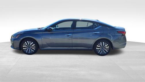 Gun Metallic 2025 Nissan Altima 2.5 SV