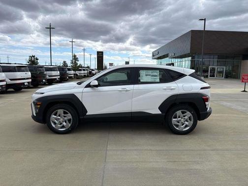 2026 Hyundai KONA SE