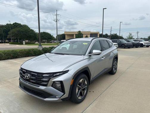 Shimmering Silver 2026 Hyundai TUCSON SEL Premium
