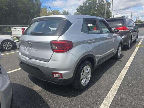 Stellar Silver 2023 Hyundai VENUE SE