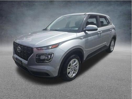 Stellar Silver 2023 Hyundai VENUE SE
