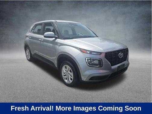Stellar Silver 2023 Hyundai VENUE SE