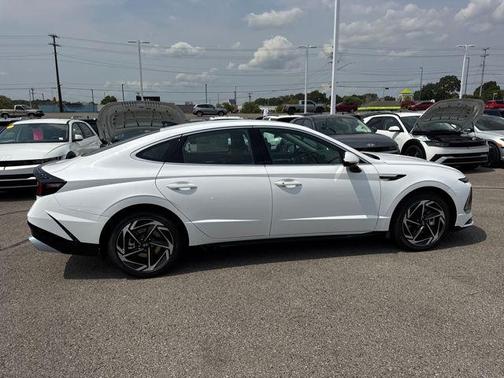 2026 Hyundai SONATA SEL