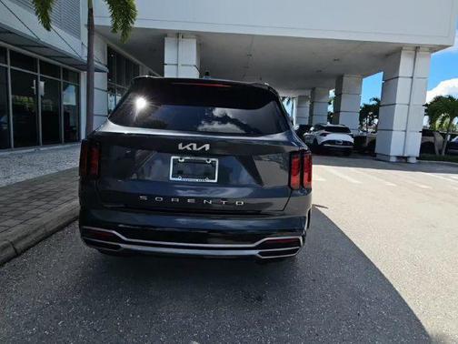 Gravity Grey 2022 Kia Sorento EX