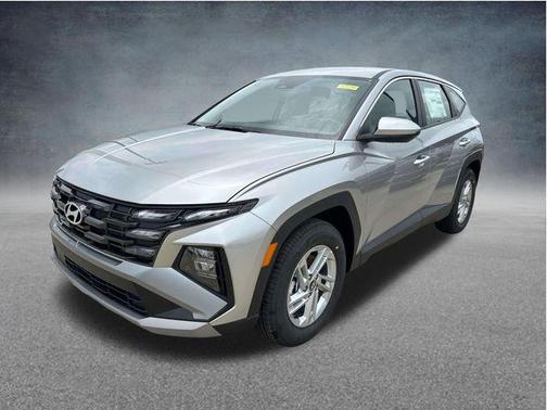 Shimmering Silver 2026 Hyundai TUCSON SE